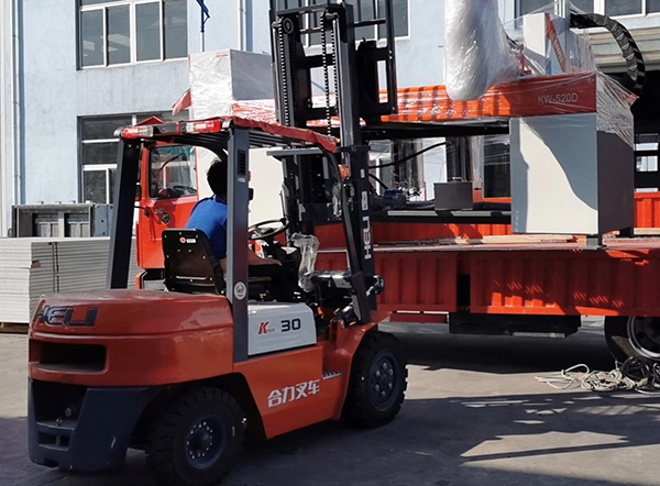 蘇州大型凈化行業(yè)采購凱偉全自動專用過濾器點膠機