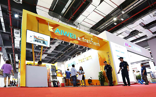 上海凱偉教你如何選擇國產(chǎn)涂膠設(shè)備