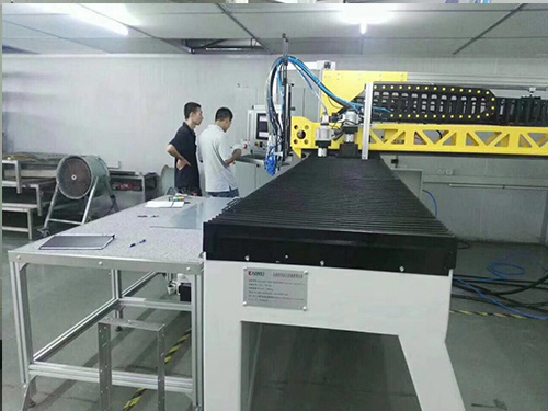 320聚氨酯全自動點(diǎn)膠機(jī)