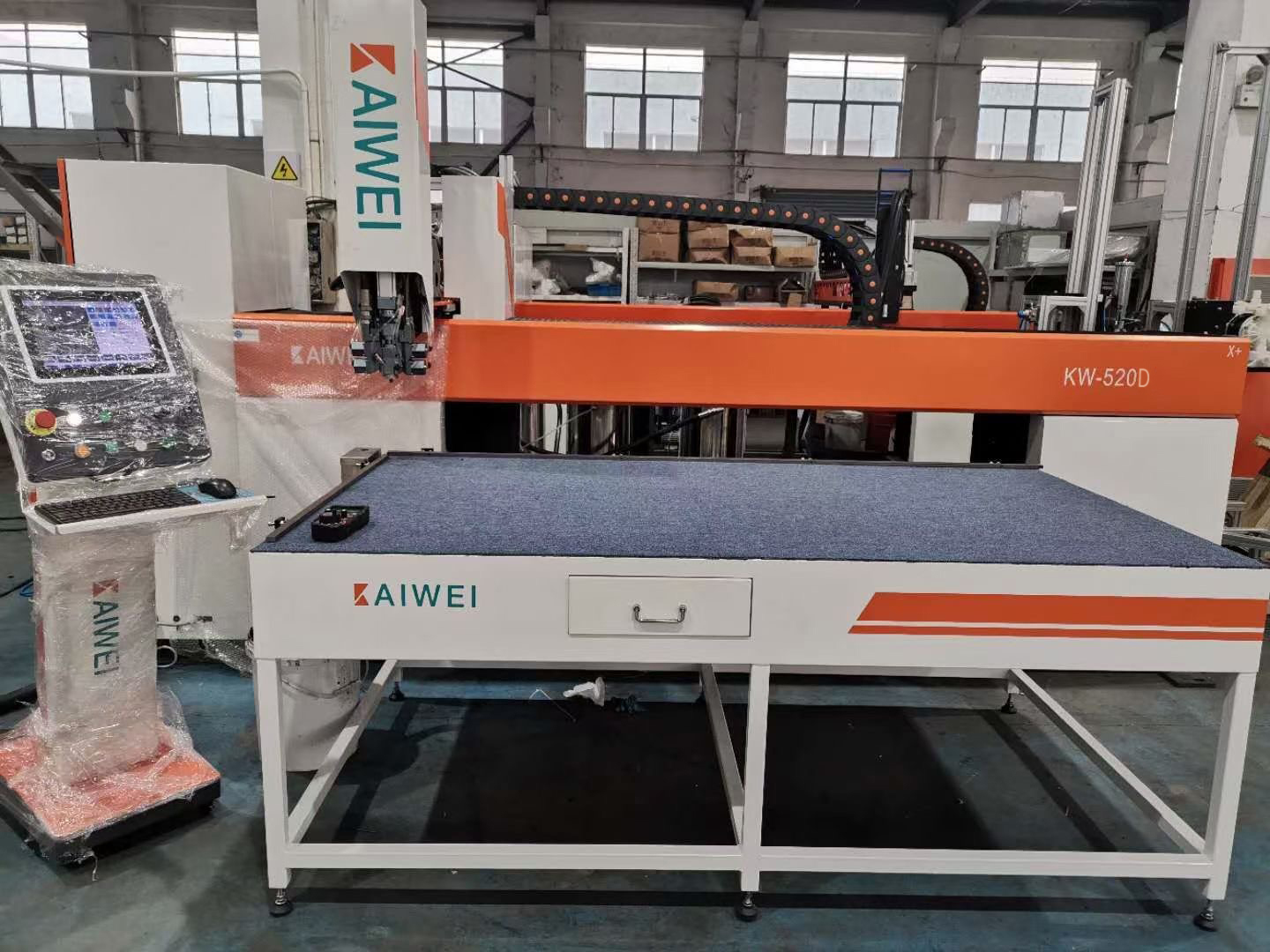 探測(cè)儀點(diǎn)膠密封專用KW-520D 雙組份涂膠設(shè)備發(fā)貨