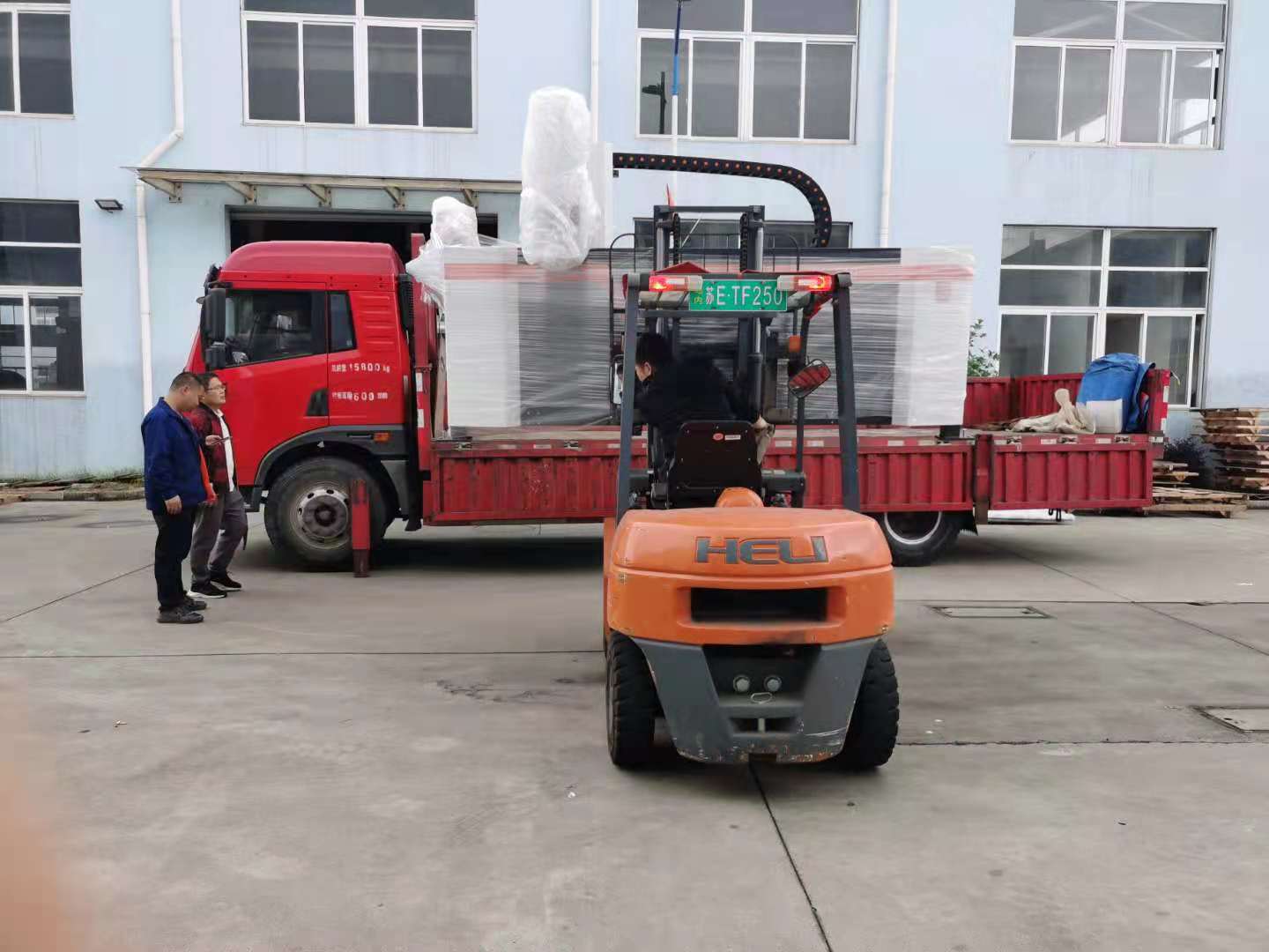 全自動凈化門板專用密封點膠設(shè)備KW-510B，發(fā)貨杭州